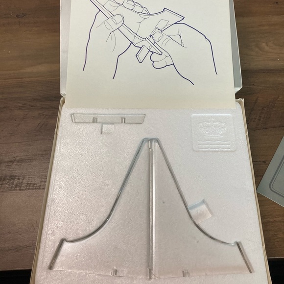 Vintage The Ugly Duckling Decorative Plate - Picture 5 of 7